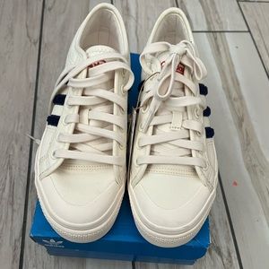 Women Brand New Adidas Nizza platform